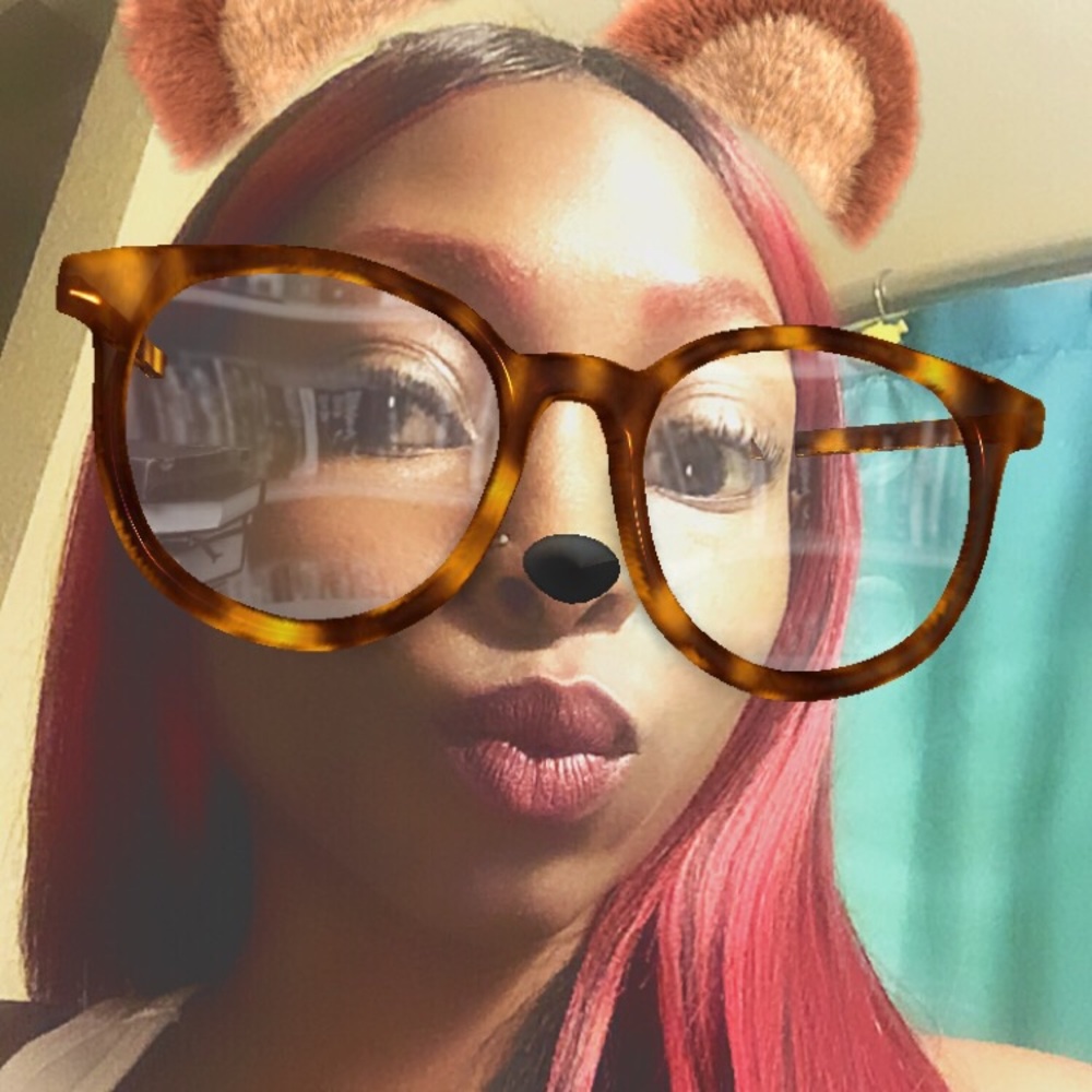 Meet your Posher, Adriana